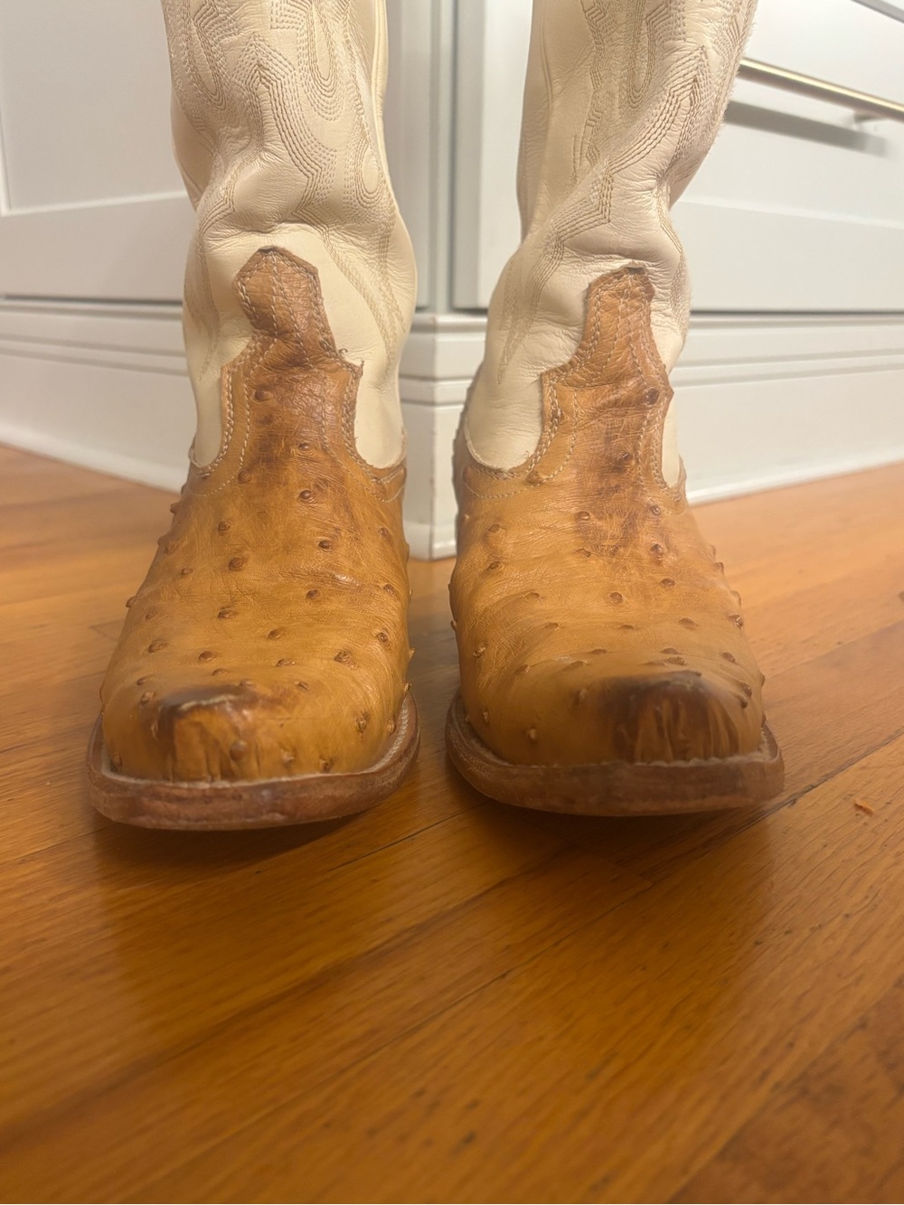 Freebird woodland wheat ostrich Cream and Brown Heeled Boots 2” size 7 - Picture 9 of 14